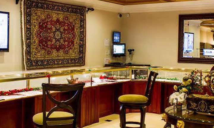 طراحی کلاسیک دکوراسیون مغازه طلا و سکه فروشی